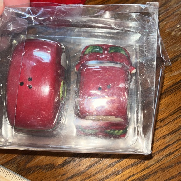 EC Christmas salt & pepper shakers. Car towing a camper 3”x 1.5” each piece - Picture 11 of 16